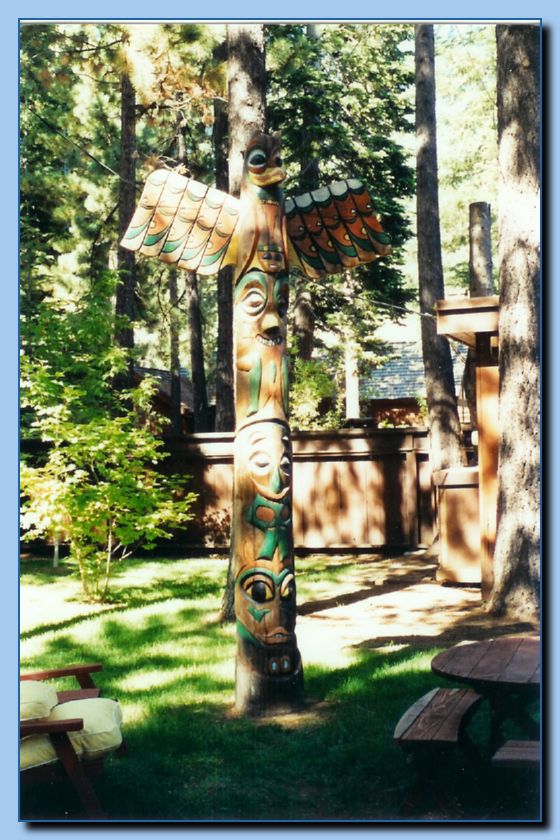 2 105 Totem Traditional Archive
